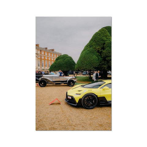 Poster 173 - Bugatti Divo at Hampton Court Palace