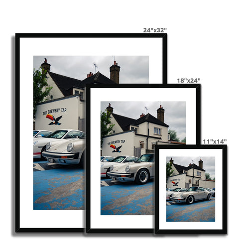 N°3/30 - 911 3.2 Carrera Framed Print